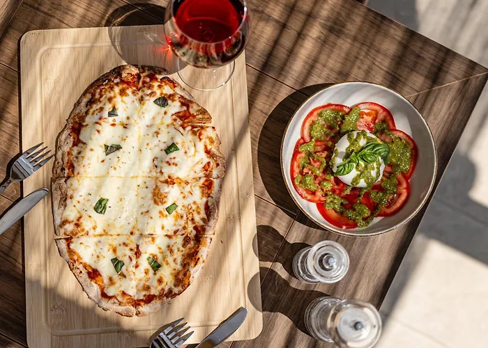 Апартаменты Golden Плака