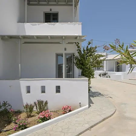 Golden Sand Plaka (Naxos)