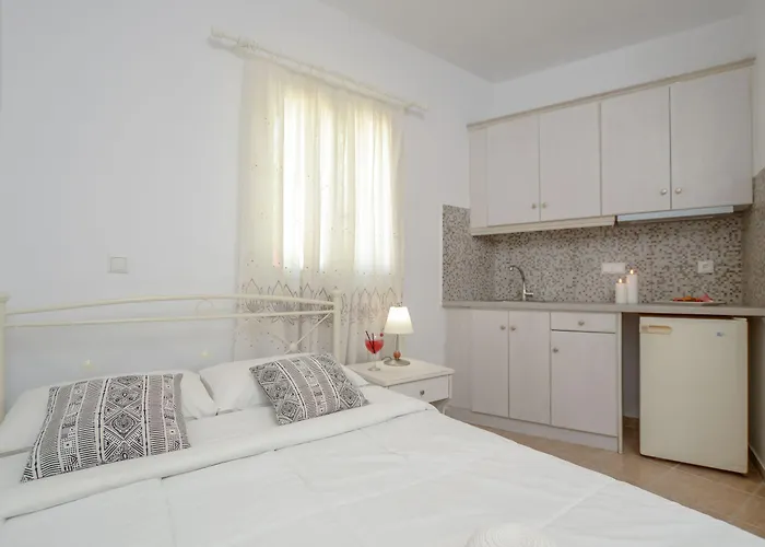 Golden Sand * Plaka (Naxos)